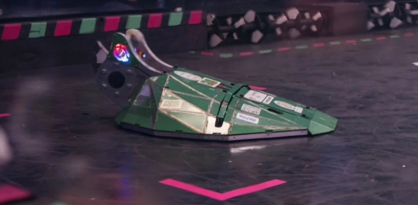 Ростовская команда показала на чемпионате «Битва роботов» машину-крокодила