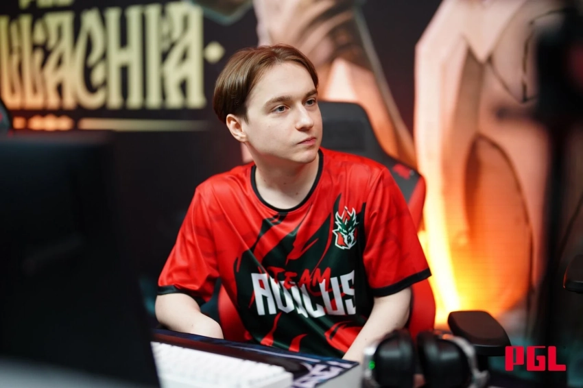 Керри AVULUS по Dota 2 вспомнил калибровку на 2900 MMR и переезд в Перу